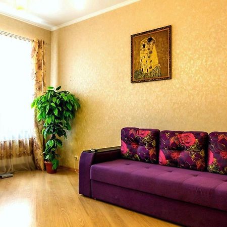 Large Apartment In The Center Dnipro Ngoại thất bức ảnh