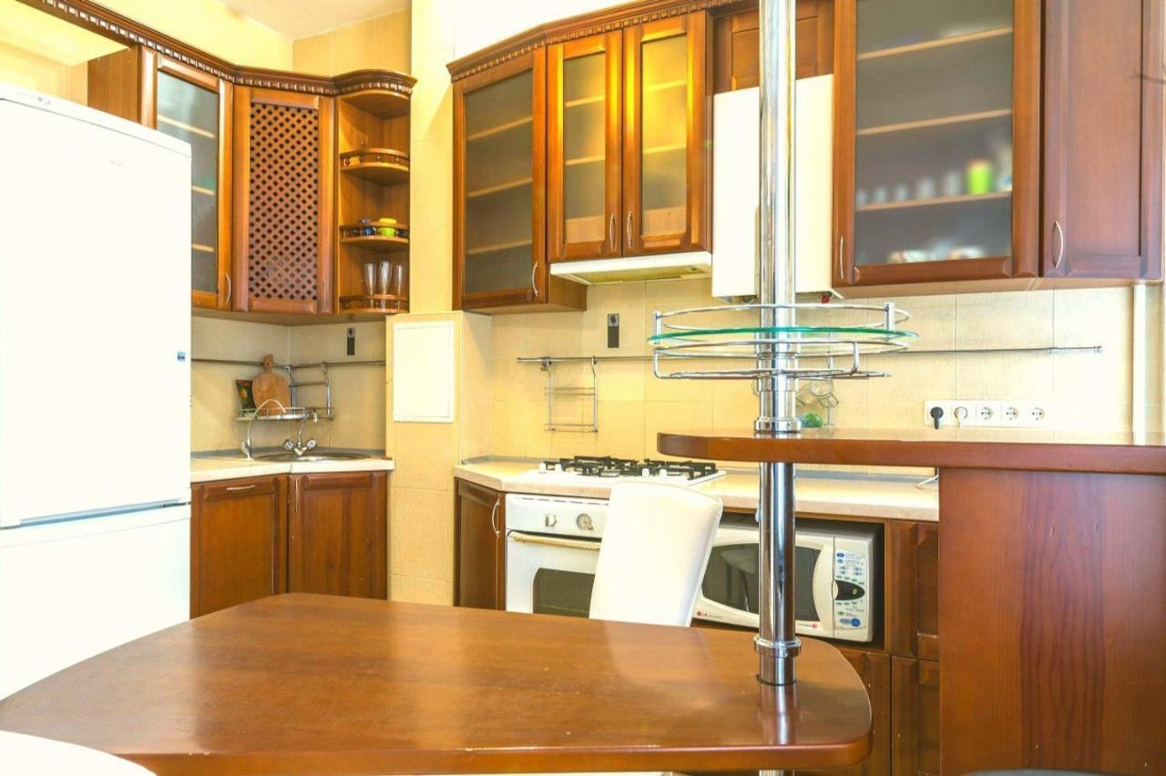 Large Apartment In The Center Dnipro Ngoại thất bức ảnh