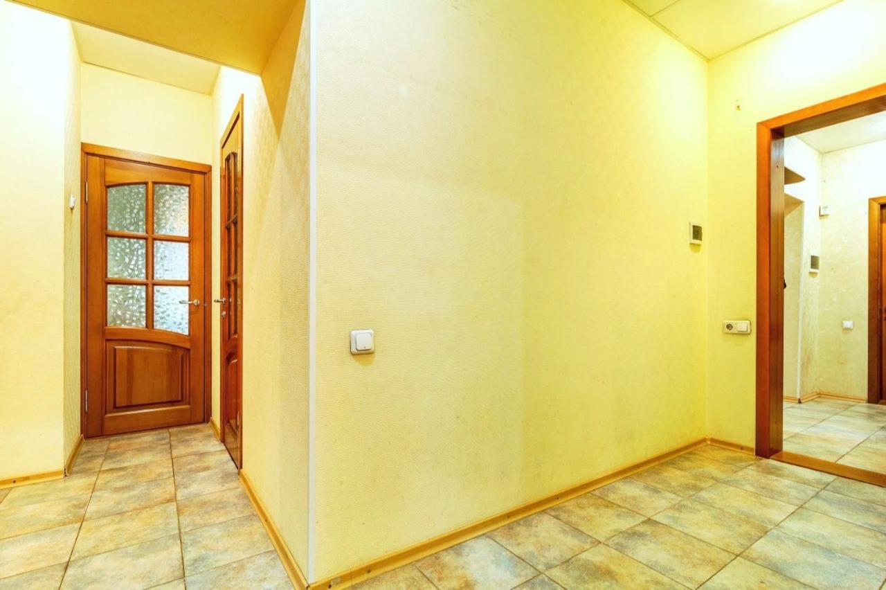 Large Apartment In The Center Dnipro Ngoại thất bức ảnh